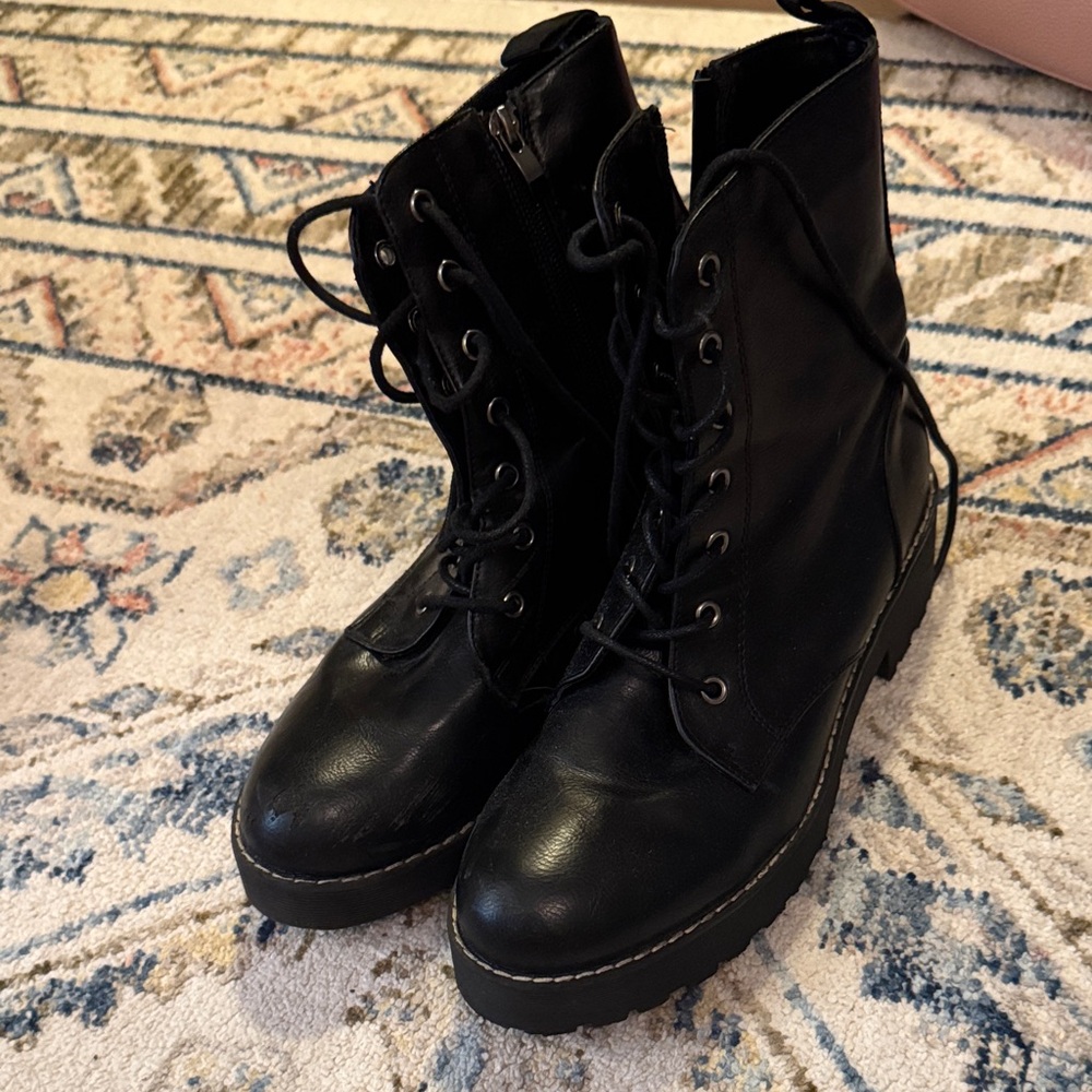 Dirty laundry Lace-Up Combat Boots